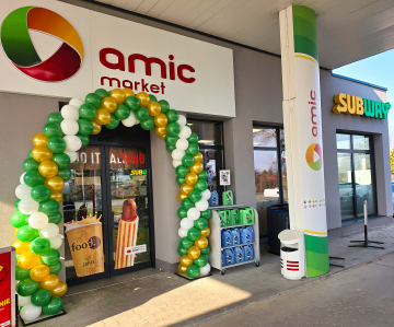 Brama z balonów w Marcinowicach koło Świdnicy na otwarcie baru Subway