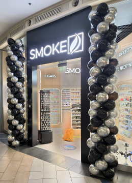 Kolumny z balonów na terenie Galerii Silesia w Katowicach