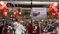 Dekoracja sklepu Kaufland wykonana z balonów.