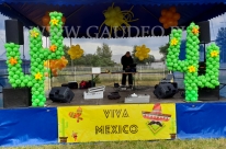 Dekoracja sceny na event z tematem przewodnim Viva Mexico.