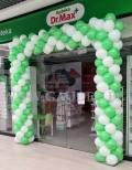 Brama balonowa jako dekoracja wejścia.