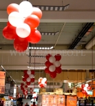 Dekoracje z balonów w sklepie Kaufland.