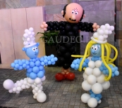 Konstrukcja balonowa Gargamel i Smerfy.