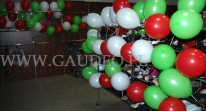 Balony na patyczkach gotowe do rozdawania.