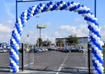 Bramy balonowe jako dekoracje wjazdu.