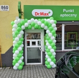 Biało-zielona brama balonowa.