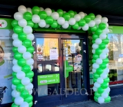 Brama z balonów dla apteki.