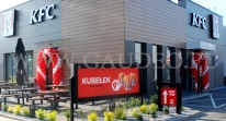Łuki balonowe na otwarcie nowej restauracji KFC.