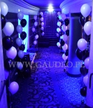 Club Mirage udekorowany balonami z helem.