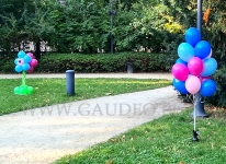 Dekoracja balonowa we wrocławskim parku.