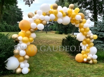 Łuk z balonów w Zdunach.