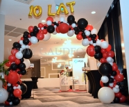 Brama z balonów na event we Wrocławiu.
