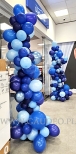 Organiczne kolumny z balonów wykonane we Wrocławiu.