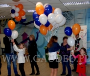 Balony helowe z nadrukiem rozdawane gościom.