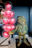 Balony w balonie napełnione helem.