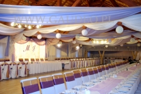 Sala w Jankowicach udekorowana na wesele.