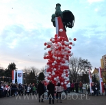 Patriotyczne wypuszczanie balonów.