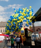 Realizacja wypuszczenia 1000 balonów z helem na pikniku.