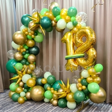 Urodzinowa dekoracja balonowa.