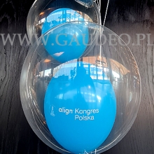 Balony z helem jako dekoracja na konferencję w Warszawie.