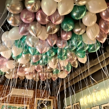 Balony helowe na urodziny kawiarni w Obornikach Śląskich.