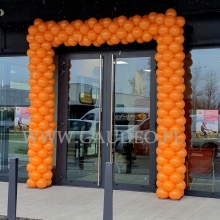Brama balonowa w Warszawie.