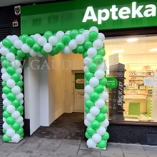 Brama balonowa jako dekoracja na otwarcie.