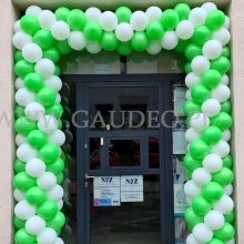 Brama z balonów w Kluczborku.