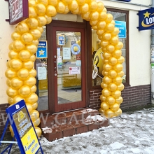Szczęśliwa brama balonowa.