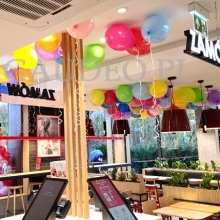 Dekoracja z balonów dla restauracji KFC.