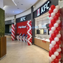 Kolumny balonowe w Łodzi.
