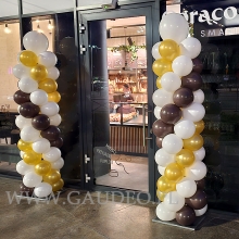 Kolumny balonowe we Wrocławiu.