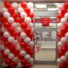 Kolumny balonowe na otwarcie.