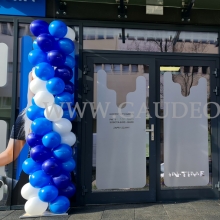 Słupy z balonów we Wrocławiu.