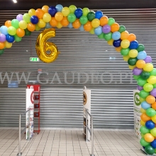 Łuk z balonów na urodziny Auchan Bronowice.