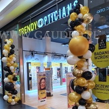 Organiczne kolumny z balonów.